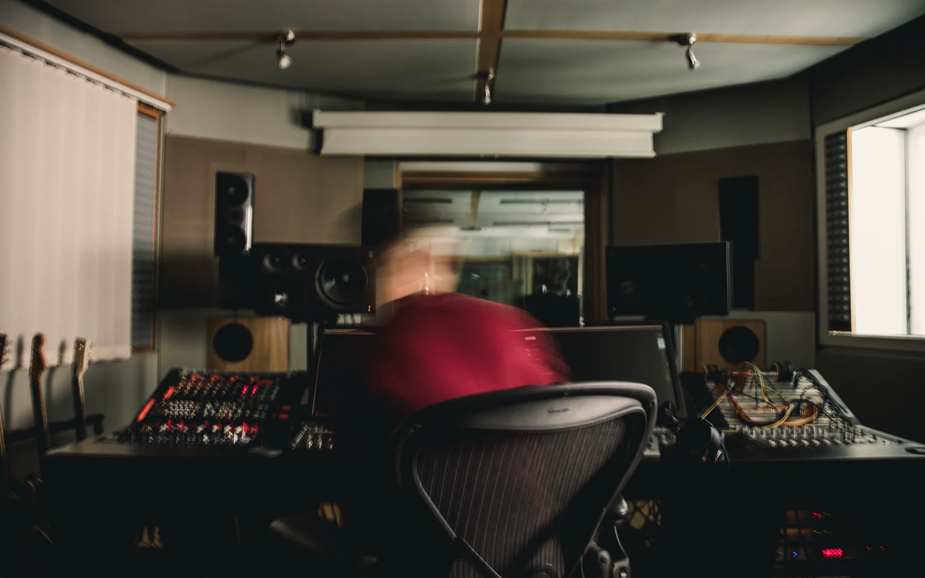 Regie A im Tonherd Studio — Outboard-Gear in Bewegung